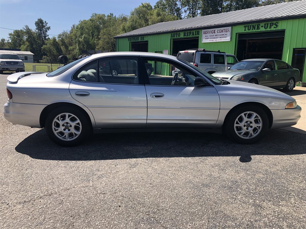 Our Family Motor Sales Service 2002 Oldsmobile Intrigue